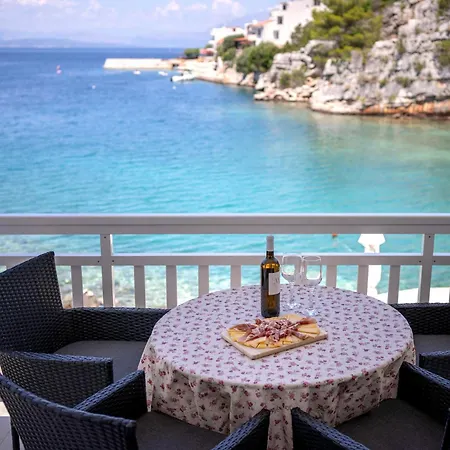 Secluded Sea View House - 10m From The Sea