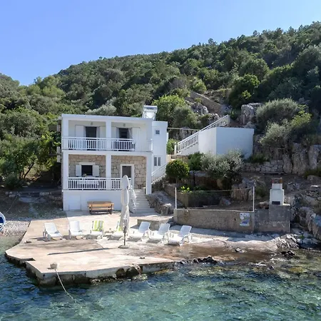 Vakantiehuis Secluded Sea View House - 10m From The Sea Gdinj