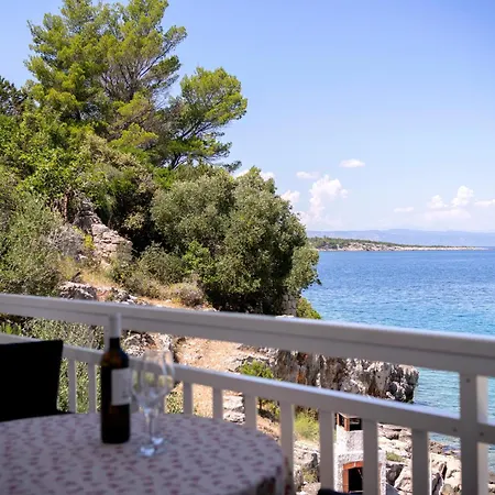 Secluded Sea View House - 10m From The Sea