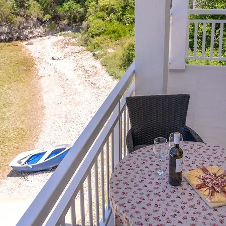 Secluded Sea View House - 10m From The Sea