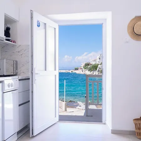 Secluded Sea View House - 10m From The Sea Gdinj
