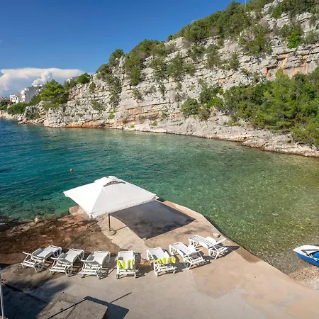 Secluded Sea View House - 10m From The Sea