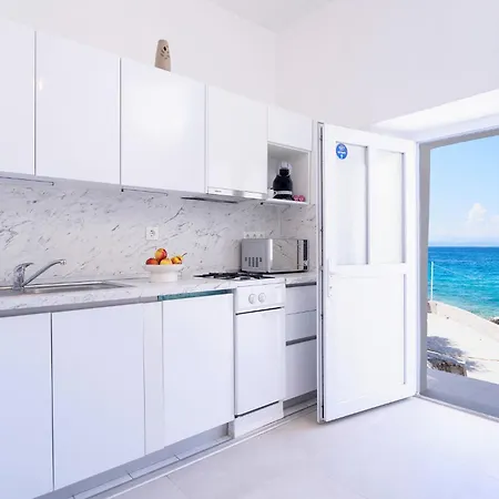 Secluded Sea View House - 10m From The Sea Gdinj