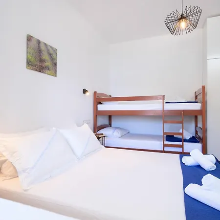 Secluded Sea View House - 10m From The Sea Vakantiehuis *