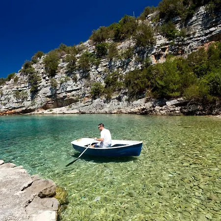Secluded Sea View House - 10m From The Sea Vakantiehuis *