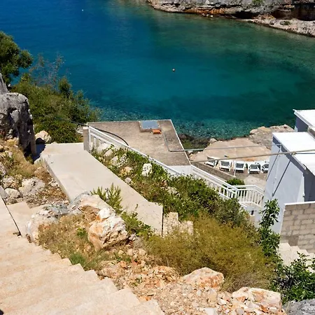 Secluded Sea View House - 10m From The Sea Vakantiehuis Gdinj
